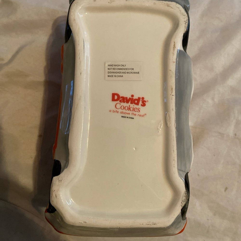 David's Cookies Red Truck With Christmas Tree Ceramic Cookie Jar Lights Star - Picture 11 of 12